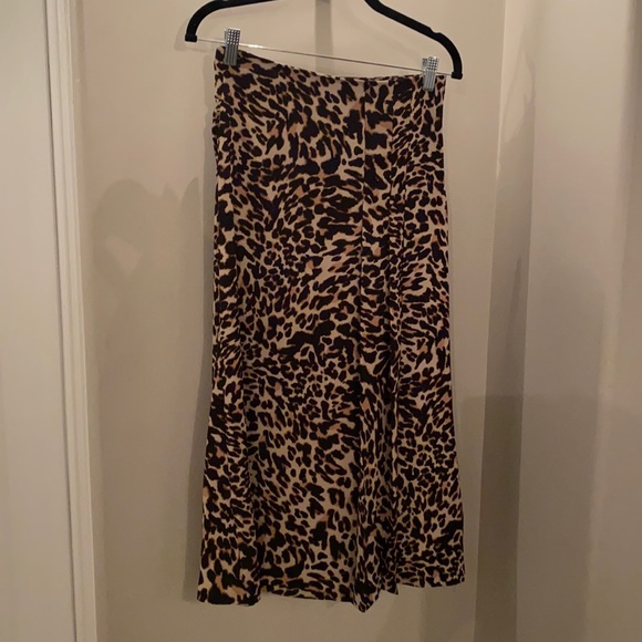 Zara Dresses & Skirts - Zara leopard print midi skirt